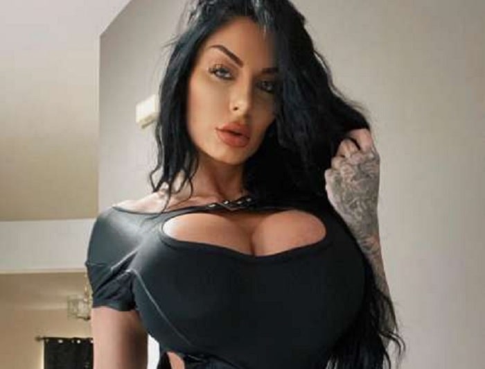 Lindi Nunziato - Know About Her Body Changes, Surgeries and Piercing Lindi Nunziato - Know About Her Body Changes, Surgeries and Piercing